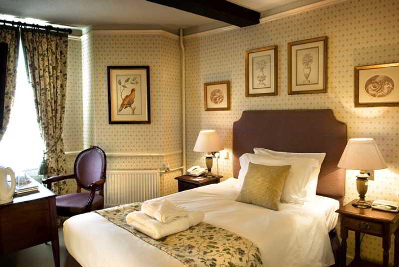 The Bear Hotel Devizes Kültér fotó