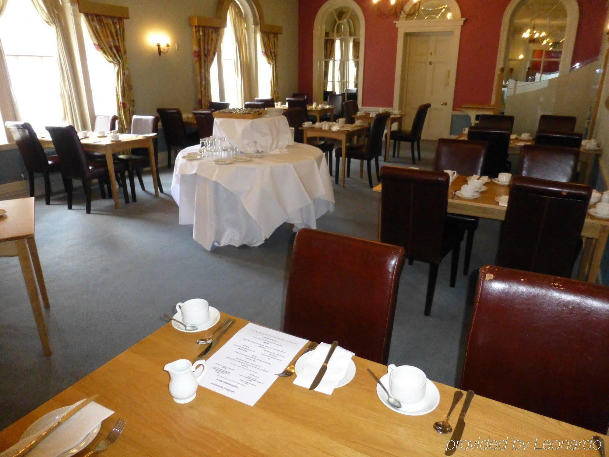 The Bear Hotel Devizes Kültér fotó