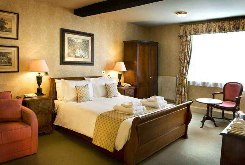 The Bear Hotel Devizes Kültér fotó