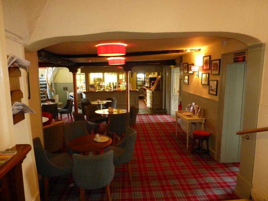 The Bear Hotel Devizes Kültér fotó