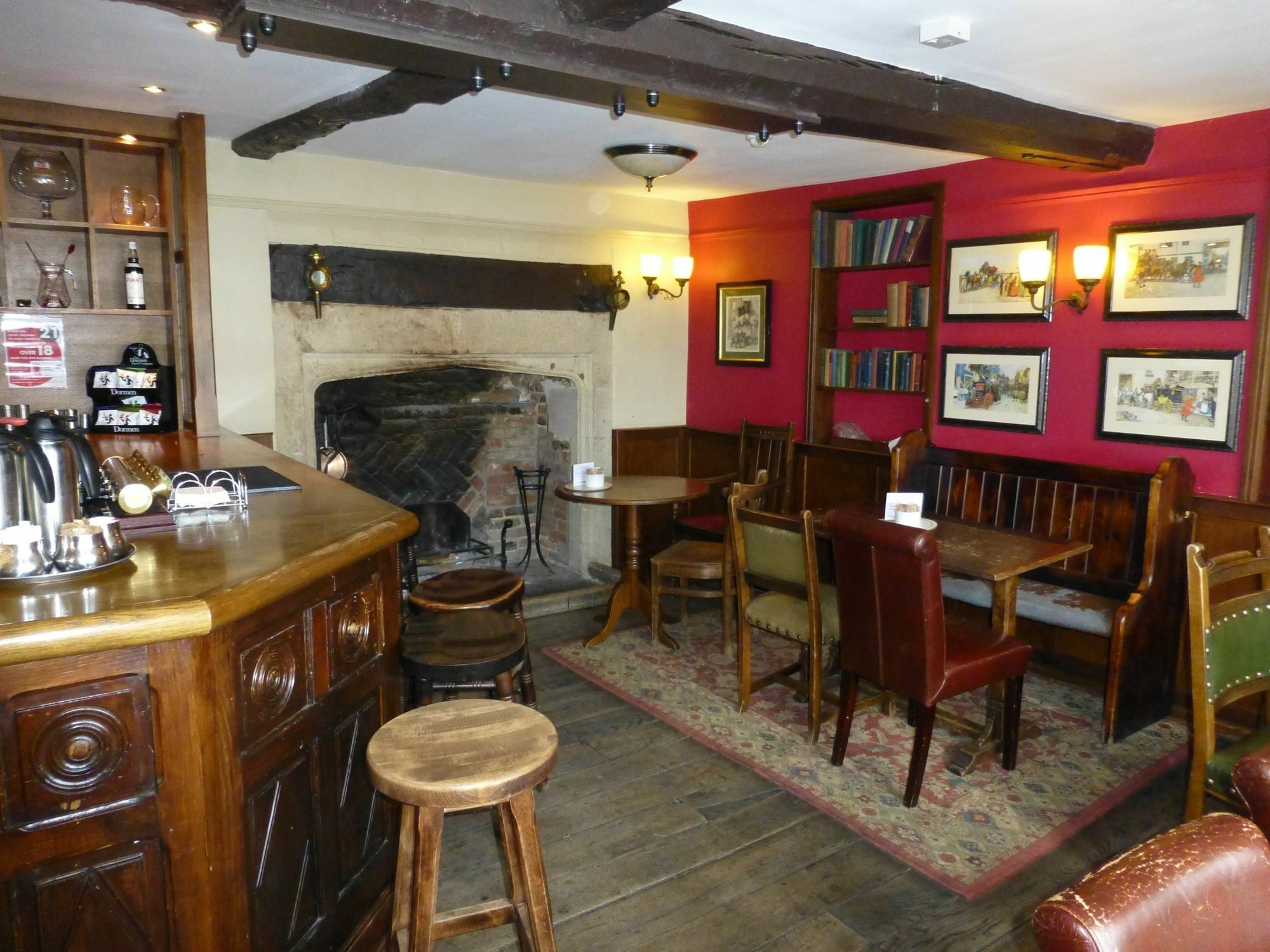 The Bear Hotel Devizes Kültér fotó